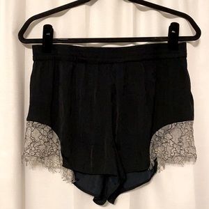 Me & We Black Lounge Shorts, Size M